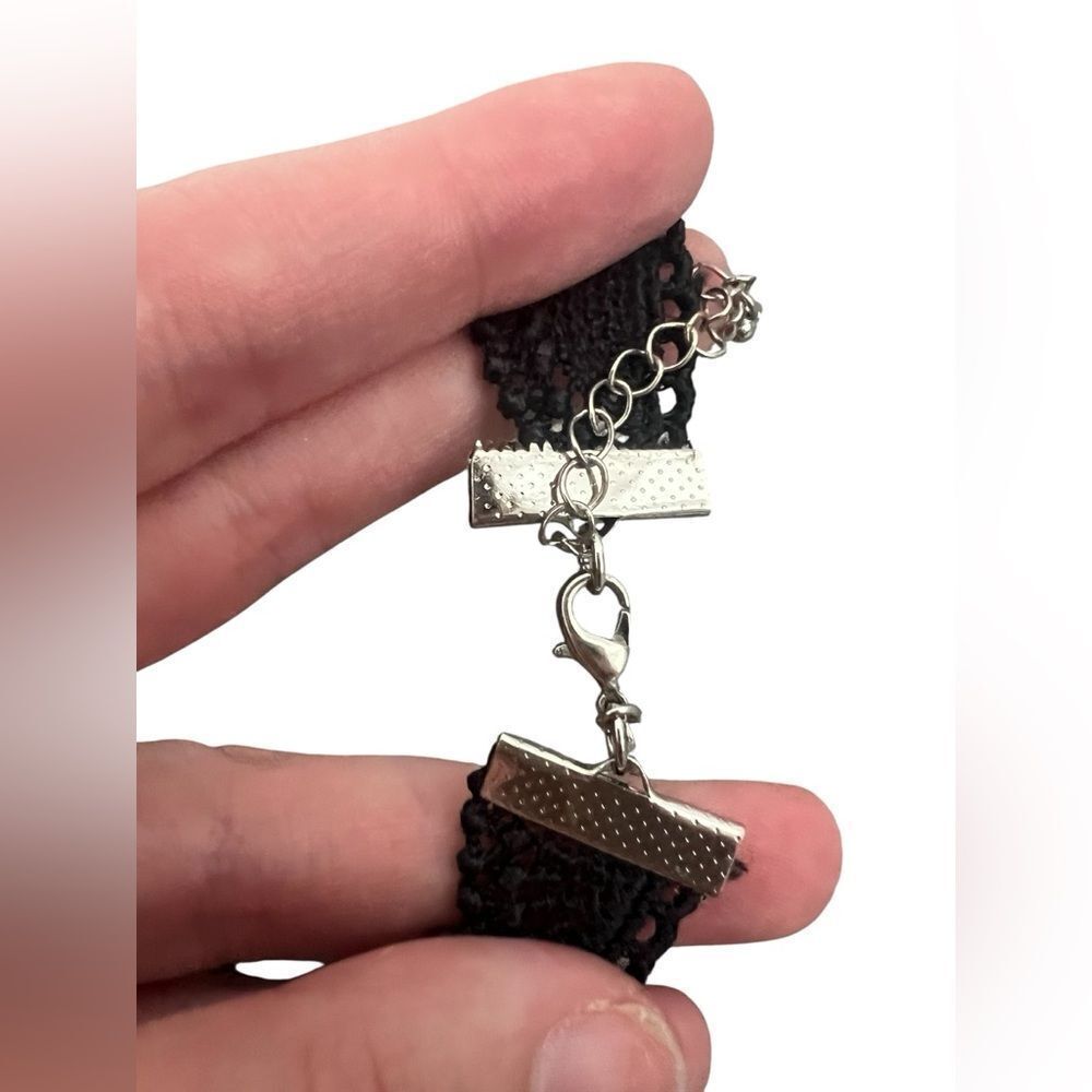 💕BLACK LACE CHOKER - Picture 3 of 5
